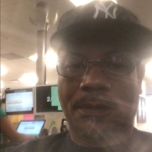 Meet your Posher, Troy